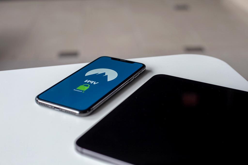 Clock showing rapid response time